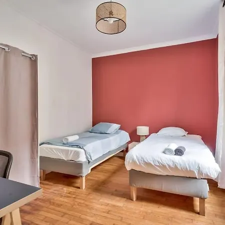 Stunning House With Garden 1 Minute From The Metro Semesterbostad