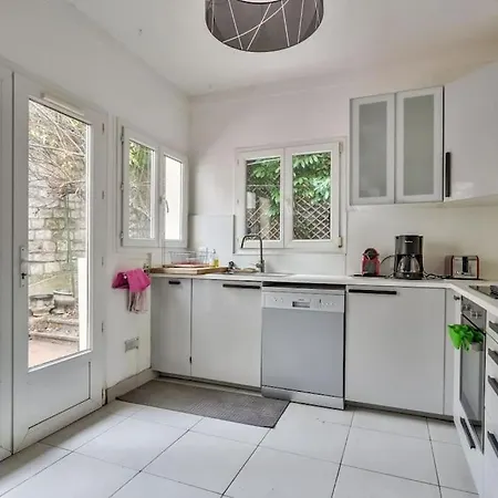Stunning House With Garden 1 Minute From The Metro *